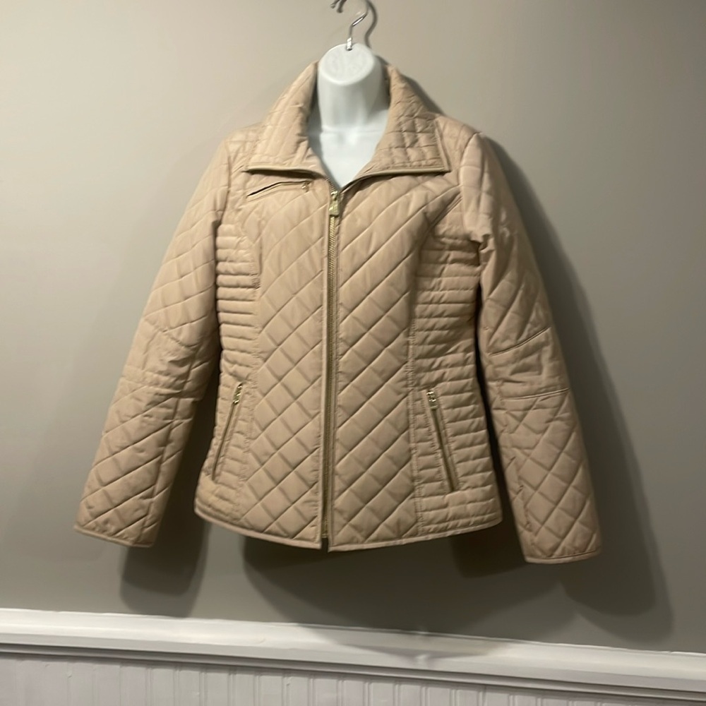 Company by Ellen Tracy like new , light jacket